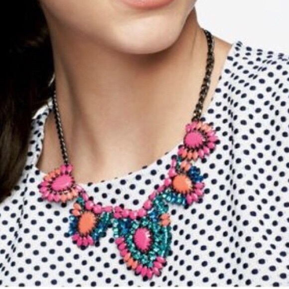 Frida statement necklace - Picture 2 of 5